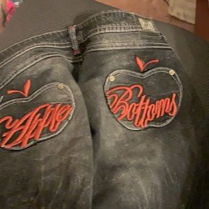 AppleBottom jeans